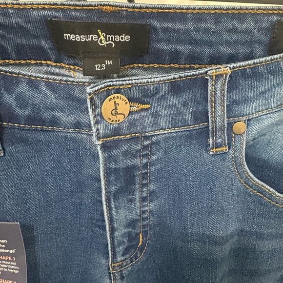 Measure & Made . Classic Blue Slim Straight Jeans - Picture 2 of 8